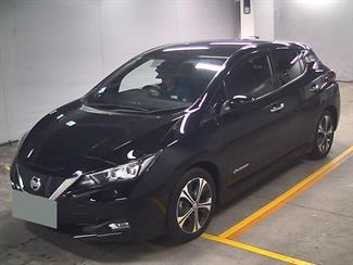 2017 Nissan LEAF - Thumbnail