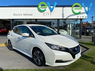 2018 Nissan LEAF - Thumbnail