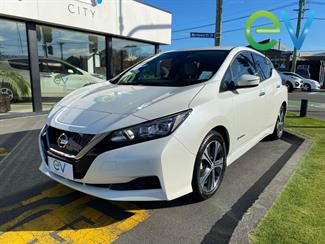 2018 Nissan LEAF - Thumbnail