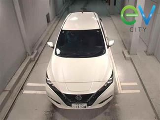 2018 Nissan LEAF - Thumbnail