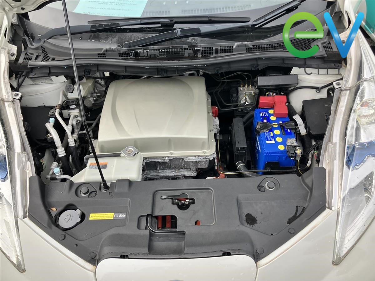 2016 Nissan LEAF