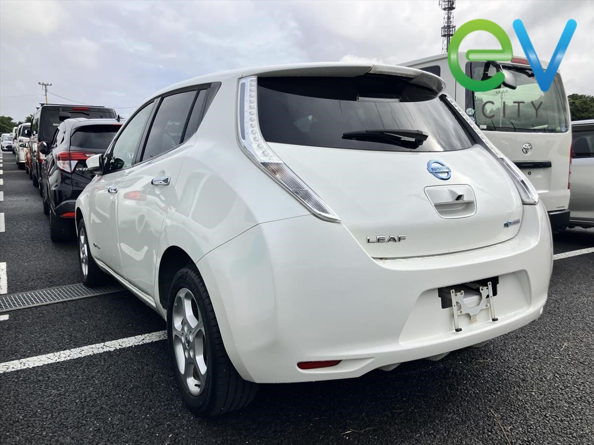 2016 Nissan LEAF