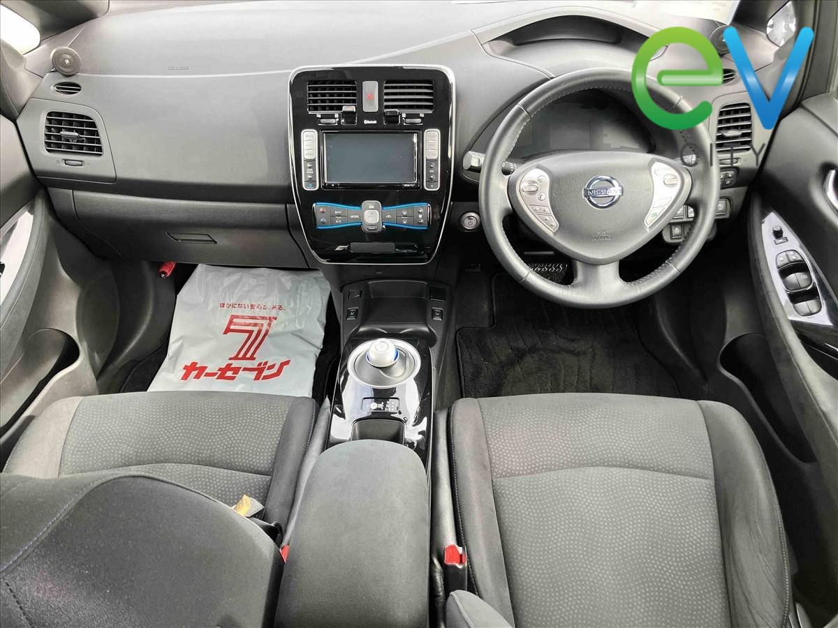 2016 Nissan LEAF