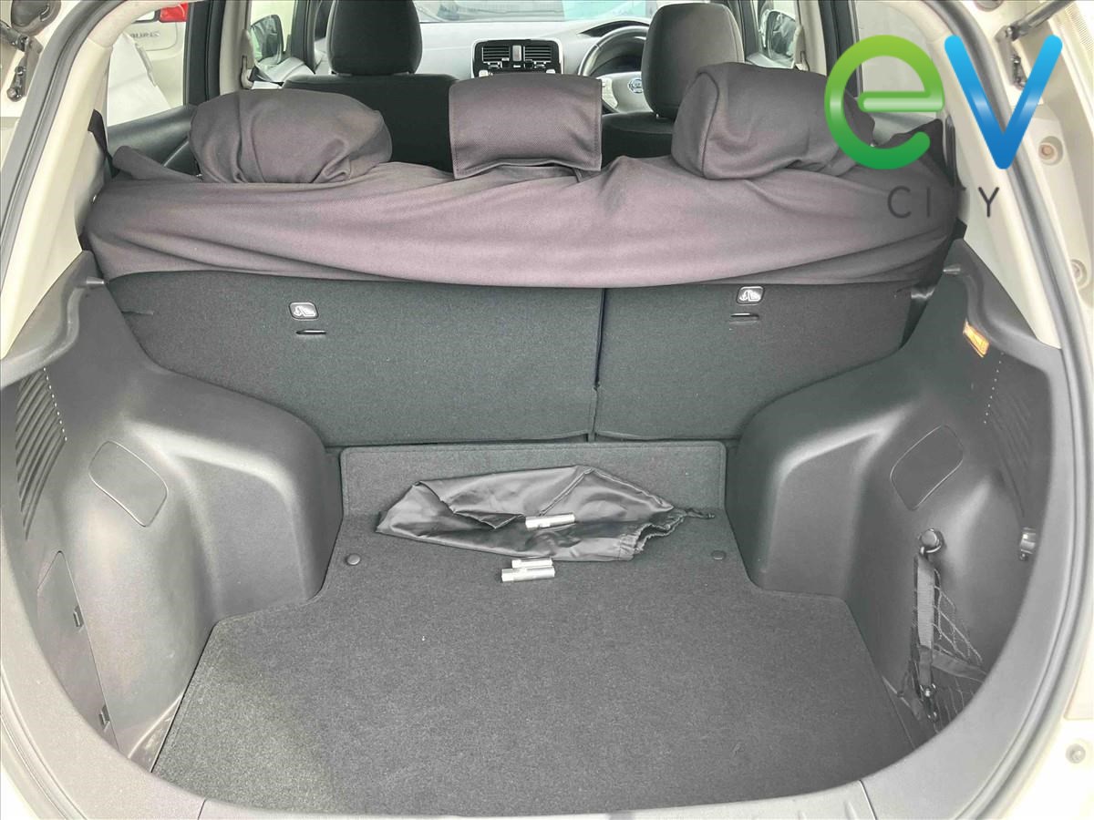 2016 Nissan LEAF