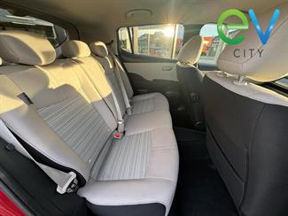 2019 Nissan LEAF - Thumbnail