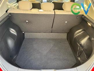 2019 Nissan LEAF - Thumbnail