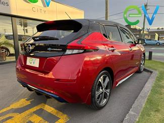2019 Nissan LEAF - Thumbnail