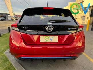 2019 Nissan LEAF - Thumbnail