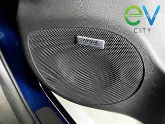 2020 Nissan LEAF - Thumbnail