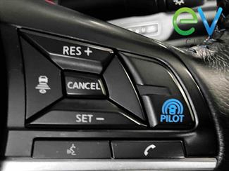 2020 Nissan LEAF - Thumbnail