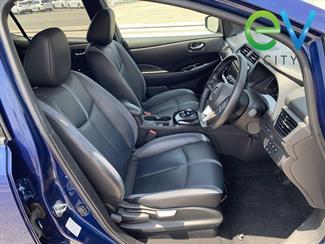 2020 Nissan LEAF - Thumbnail