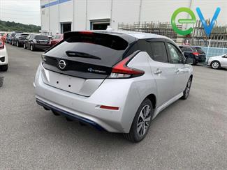 2020 Nissan LEAF - Thumbnail