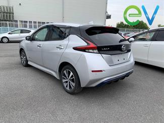 2020 Nissan LEAF - Thumbnail