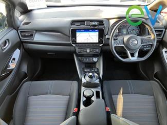 2020 Nissan LEAF - Thumbnail