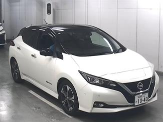 2018 Nissan LEAF - Thumbnail