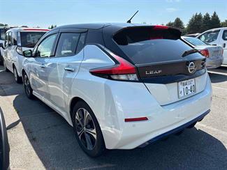 2018 Nissan LEAF - Thumbnail