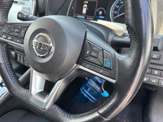 2018 Nissan LEAF - Thumbnail