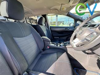 2019 Nissan LEAF - Thumbnail