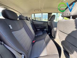 2019 Nissan LEAF - Thumbnail