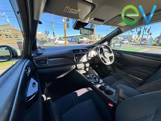 2019 Nissan LEAF - Thumbnail