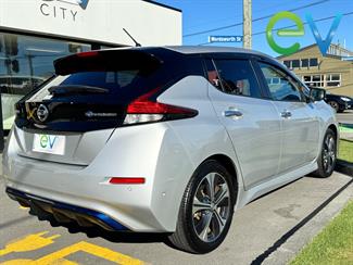 2019 Nissan LEAF - Thumbnail