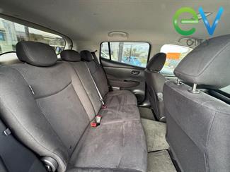 2014 Nissan LEAF - Thumbnail