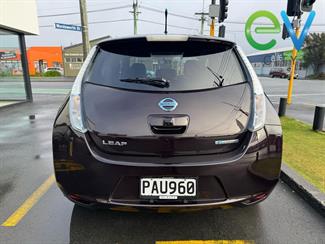 2014 Nissan LEAF - Thumbnail