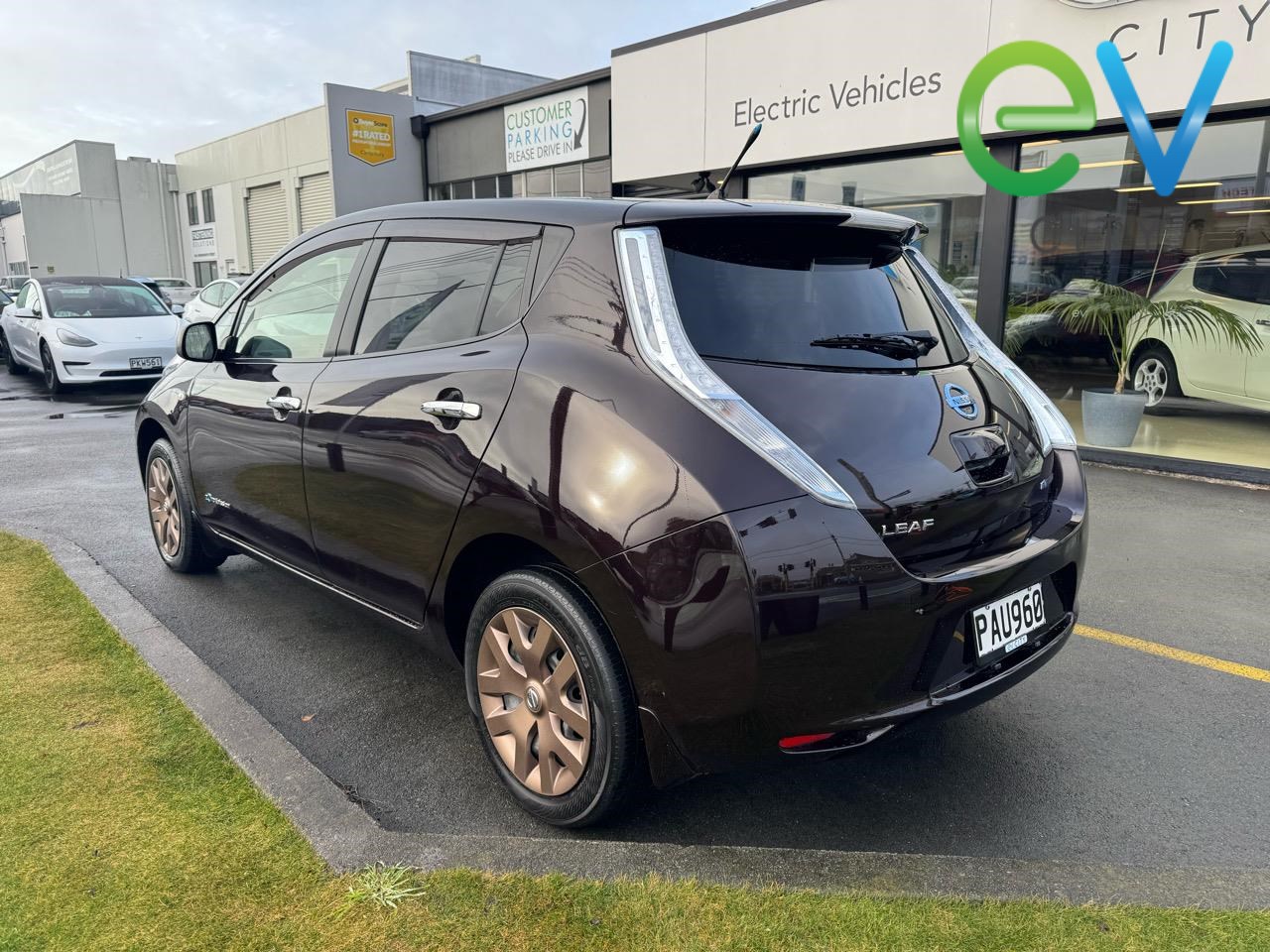 2014 Nissan LEAF
