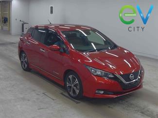 2017 Nissan LEAF - Thumbnail