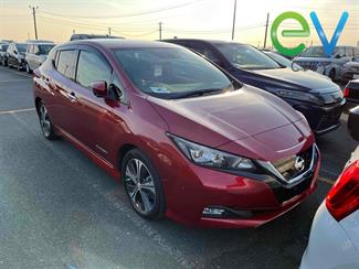 2017 Nissan LEAF - Thumbnail