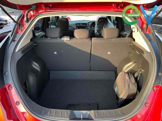 2017 Nissan LEAF - Thumbnail
