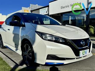 2020 Nissan LEAF - Thumbnail