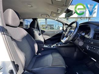 2020 Nissan LEAF - Thumbnail