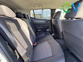 2020 Nissan LEAF - Thumbnail