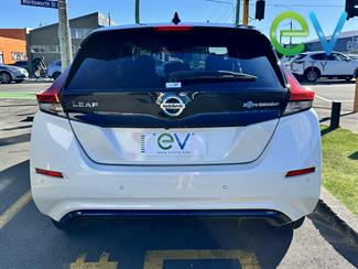 2020 Nissan LEAF - Thumbnail