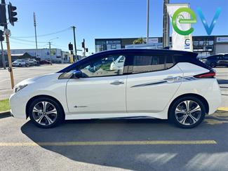 2020 Nissan LEAF - Thumbnail