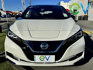 2020 Nissan LEAF - Thumbnail