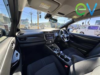 2020 Nissan LEAF - Thumbnail