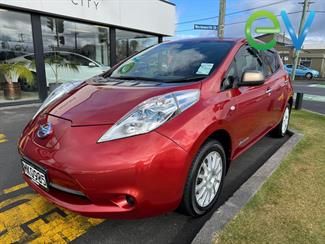 2014 Nissan LEAF - Thumbnail