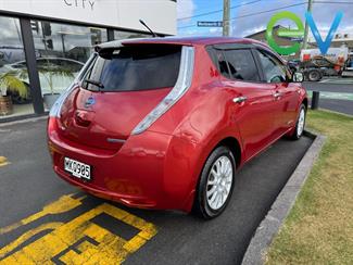 2014 Nissan LEAF - Thumbnail