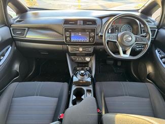 2018 Nissan LEAF - Thumbnail
