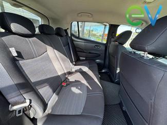 2018 Nissan LEAF - Thumbnail
