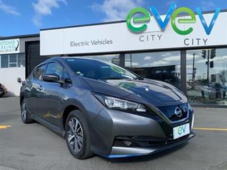 2020 Nissan LEAF - Thumbnail