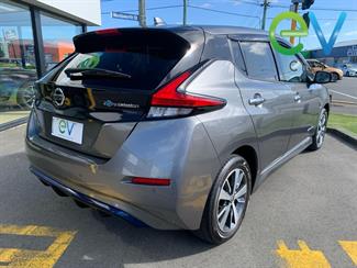 2020 Nissan LEAF - Thumbnail