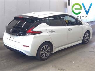 2019 Nissan LEAF - Thumbnail
