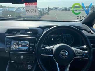 2019 Nissan LEAF - Thumbnail