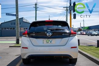 2019 Nissan LEAF - Thumbnail