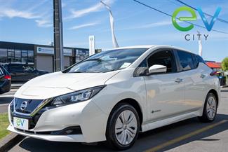 2019 Nissan LEAF - Thumbnail