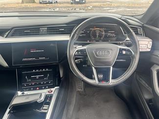 2022 Audi e-tron - Thumbnail