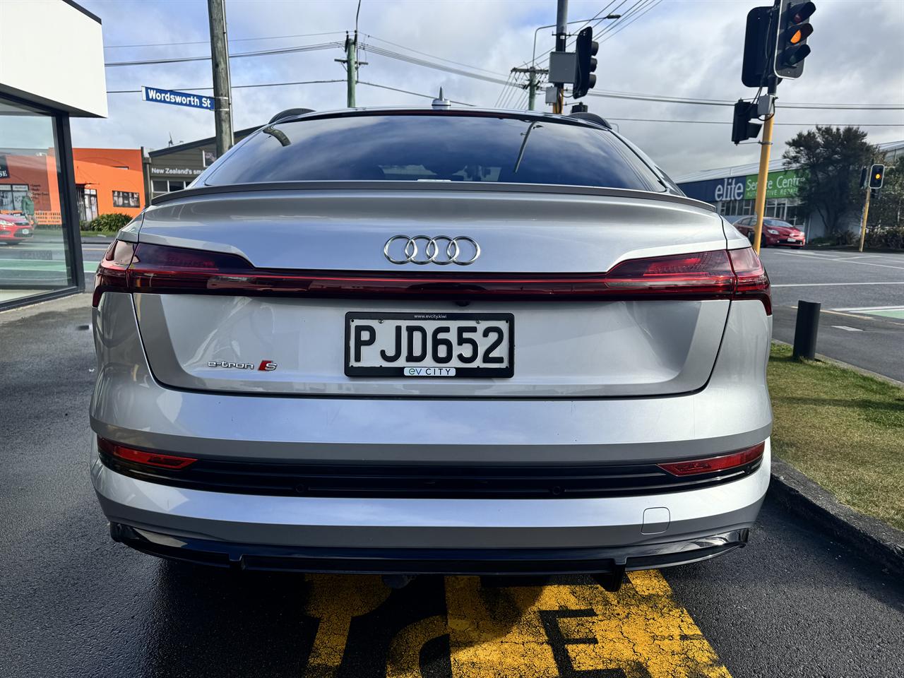 2022 Audi e-tron